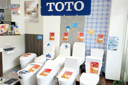 店舗内 商品であるTOTOの便器